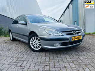 Peugeot 607 2.2-16V Pack
