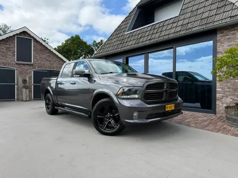 Dodge Ram 1500 5.7 V8 Quad Cab 6'4
