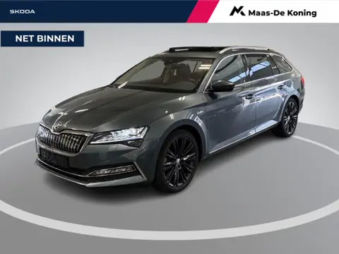 Skoda Superb Combi 1.4 TSI iV 218pk DSG Laurin & Klement · Panoramadak · Inklap. Trekhaak · Canton A