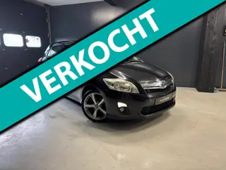 Toyota Auris 1.8 Full Hybrid Dynamic