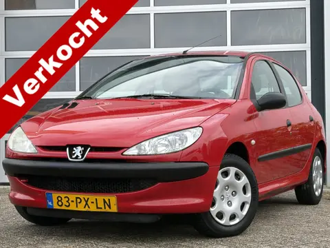 Peugeot 206 1.1 XR 60pk | Nieuwe apk | Centrale vergrendeling met afstandsbediening | MP3 aansluitin