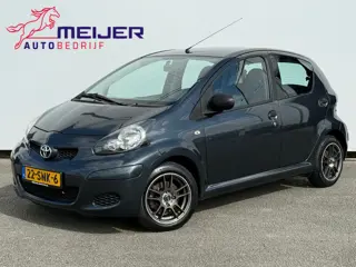 Toyota Aygo 1.0-12V Now Radio CD | 5 Deurs | Centraal + AB | Sportvelgen | Airco !!