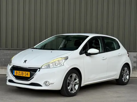 Peugeot 208 1.2 VTi Blue Lease Executive / Carplay