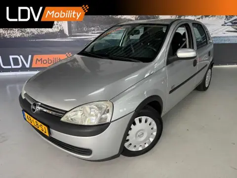 OPEL CORSA 1.2-16V NJOY AUTOMAAT / Unieke km-stand: 72436 / Nieuwe APK / Nieuwe All-season banden.