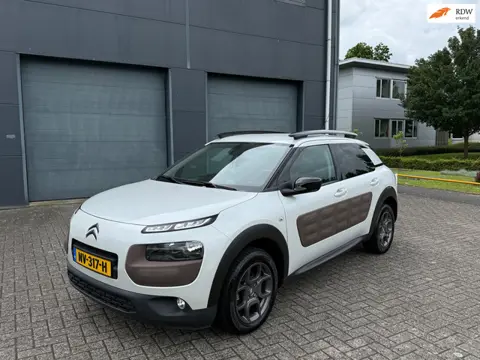 Citroen C4 Cactus 1.2 PureTech Shine Dealer onderhouden APK Nieuw