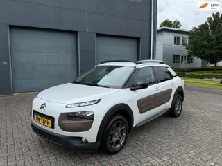 Citroen C4 Cactus 1.2 PureTech Shine Dealer onderhouden APK Nieuw