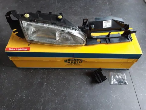 Ford Mondeo MK1 Koplamp Magneti Marelli 712754058843
