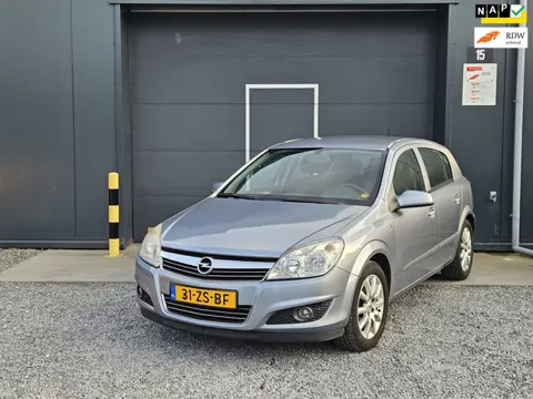 Opel Astra 1.6 Temptation