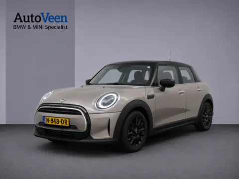Mini 5-Deurs 1.5 Cooper Business Edition (LED, NAVI, UNION JACK, DEALER ONDERHOUDEN)