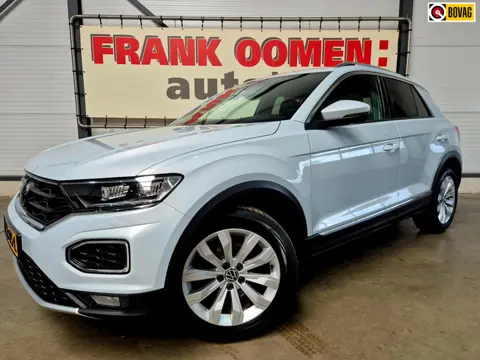 Volkswagen T-ROC 1.5 TSI 150PK Sport + LED|Sfeerverl.|Adaptive cruise|Climate|Stoelverw.|Navi|Apple|