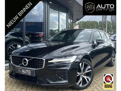 Volvo V60 2.0 T8 Twin Engine AWD R-Design 331PK | Achteruitrijcamera | Nieuwe APK | LED | Carplay | 
