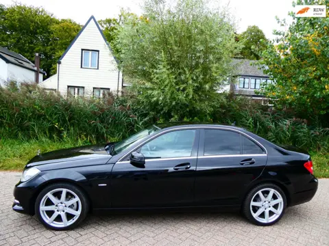Mercedes-Benz C-klasse 180 157pk Automaat Clima Navi LED Cruise