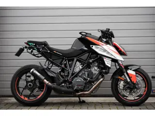 KTM 1290 SuperDuke R ABS Gen 2 (onderhoud historie)