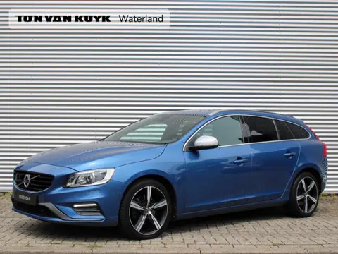 Volvo V60 2.0 T4 Business Sport Automaat / Schuif-kantel dak / Privacy Glass / Leder interieur / BLI