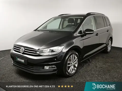 Volkswagen Touran 1.4 TSI Highline Business R 7p | Trekhaak | Parkeersensoren V+A | Stoelverwarming 