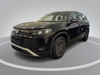 Volkswagen Tayron 1.5 eTSI 150pk DSG Life Edition · 7-persoons · 360 Camera · Inklap. Trekhaak · Mat