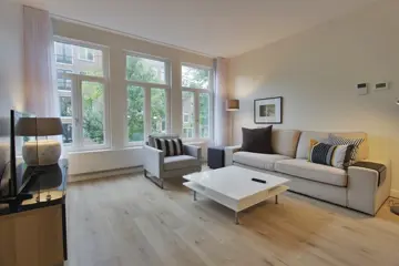 Woning aan de Groenburgwal te Amsterdam