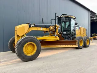 Cat 140M2 (bj 2011)