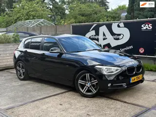 BMW 1-serie 116i Business+ 5-deurs" en "CarPlay