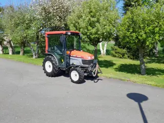 Yanmar EF 235 HST midi/minitrekker NL kenteken (bj 2011)