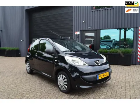 Peugeot 107 1.0-12V XR | Nieuwe APK | Nieuwe banden
