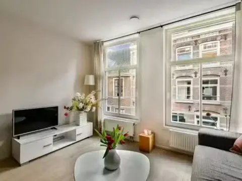 Woning aan de Zeilstraat te Amsterdam