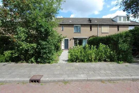 Woning aan de Straat van Makassar te Amstelveen
