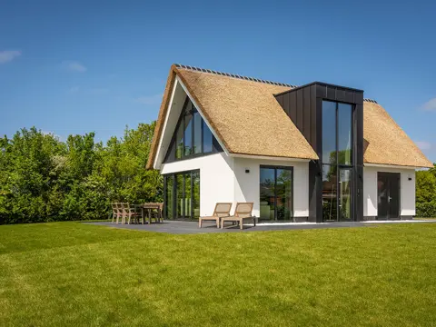 Uniek gelegen vrijstaande villa in De Cocksdorp