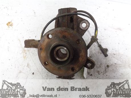 Toyota Aygo 2005-2022 Fusee rechts voor