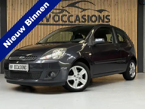 Ford Fiesta 1.3-8V Futura NWE APK 15-07-2027/PARKEERSENSOR/ECC/AIRCO/NAP/15"LV!!