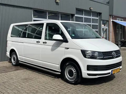 Volkswagen Transporter Kombi 2.0 TSI L2H1 Benzine 9-Persoons Airco Trekhaak 2500kg trekgewicht Kombi