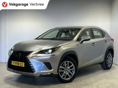 Lexus NX 300h Comfort line | Navigatie/Android/Apple Carplay | LM Velgen 18" | Achteruitrijcamera | 