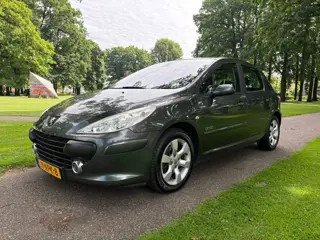 Peugeot 307 1.6-16V XT Automaat - Nieuwe apk