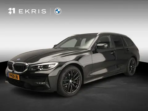 BMW 3 Serie Touring 318i Handbak !!| LED | Leder | Navigatie | Sportstoelen | Stoelverwarming | Chro