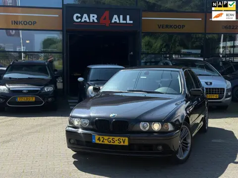 BMW 5-serie 530i Executive LEDER/XENON/STLVRM/PDC/RIJDT PERFECT/INJECTOREN VERVANGEN