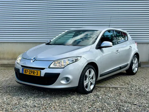Renault Mégane 1.6 Dynamique [ Dealer oh, Cruise, Ecc |