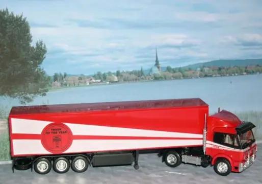 Mercedes Truck off the year Herpa 1:87