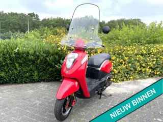 SYM Mio 50i Mio 50i Scooter E4 Windscherm BETAAL met in3