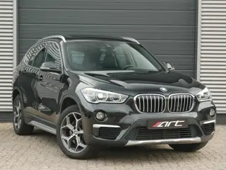 BMW X1 SDrive20i , Trekhaak, Pano, HUD, Camera,