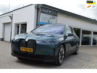 BMW IX XDrive40 High Executive/1 Eig./Trekhaak/harman kardon/massage-koeling
