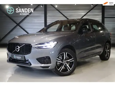 Volvo XC60 2.0 Recharge T8 AWD R-Design|Automaat|LED|Navi|Camera|Panodak|Electrische stoelen|19inch|