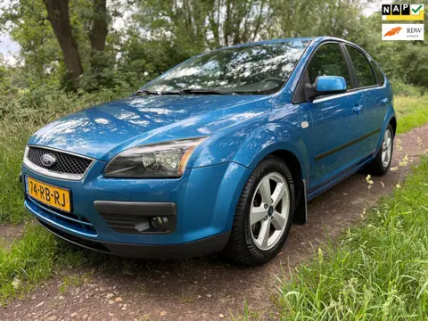 Ford Focus 1.6-16V First Edition/Trekhaak/Cruise/Airco/NEW APK!