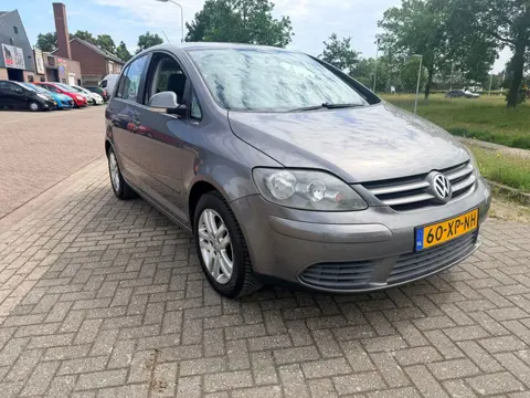 Volkswagen Golf Plus 1.6 Optive 3 hoog instap, nieuw apk