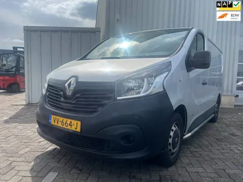 Renault Trafic 1.6 dCi T27 L1H1 Comfort - Motor Defect