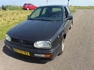 Volkswagen Golf 1.8 CL automaat lees advertentie!