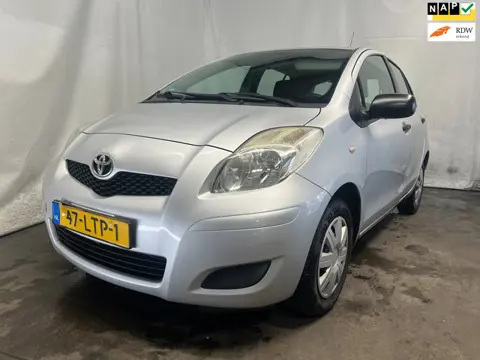 Toyota Yaris 1.0 VVTi Acces - Koelvloeistof Lekkage - Schade