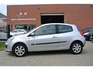 Renault Clio 1.2-16V Authentique airco apk 09-02-2027 inruil mogelijk