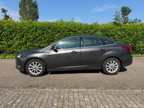 Ford Focus 1.5 TDCI Titanium | Koppeling moet vervangen worden