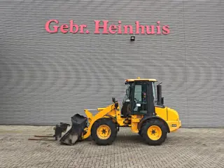 JCB 409 Bucket + Forks! (bj 2008)