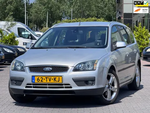 Ford Focus Wagon 2.0-16V Rally Edition | APK 19-02-2027 | Airco | Cruise control | Elektrische ramen